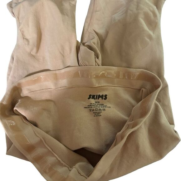 Skims NEW Seamless Sculpt HIGH-WAISTED ABOVE THE KNEE SHORT in Ochre Size 4X/5X - Picture 9 of 10